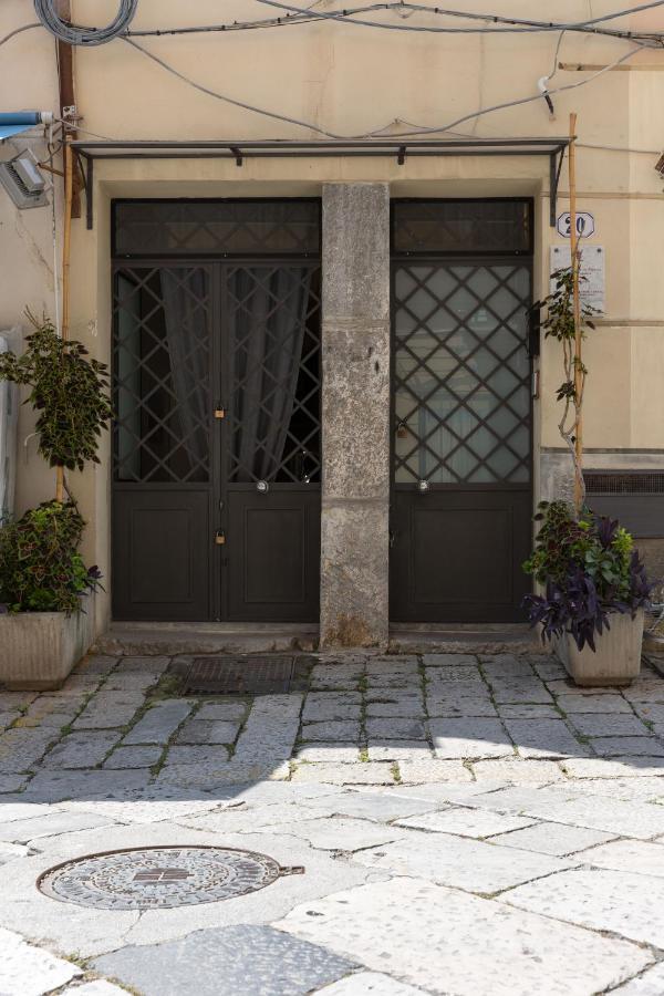 La Casa Del Cacciatore - Alloggio Con Terrazzo Apartment Palermo Exterior photo